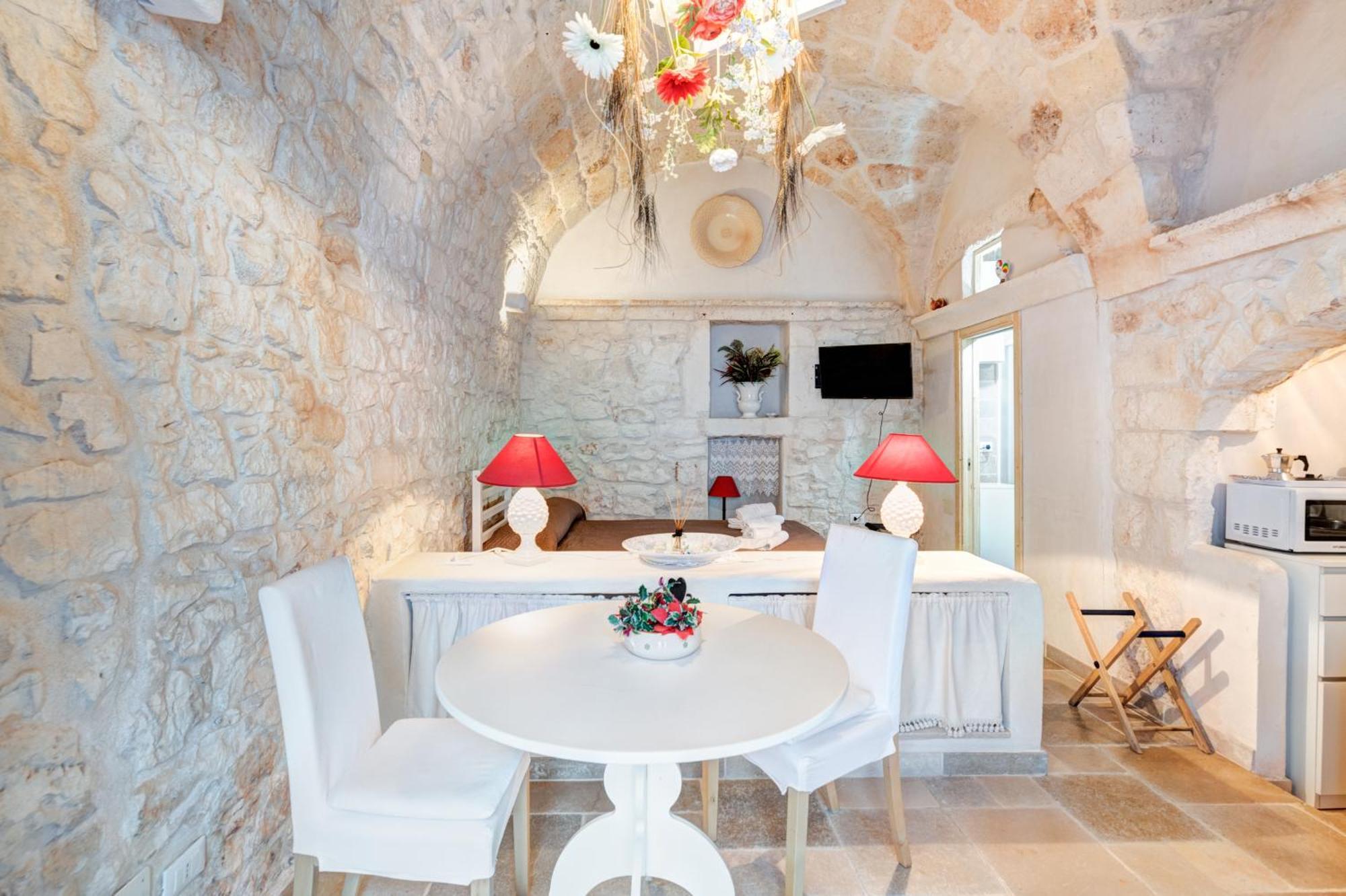 Le Bianche Suites Остуни Екстериор снимка