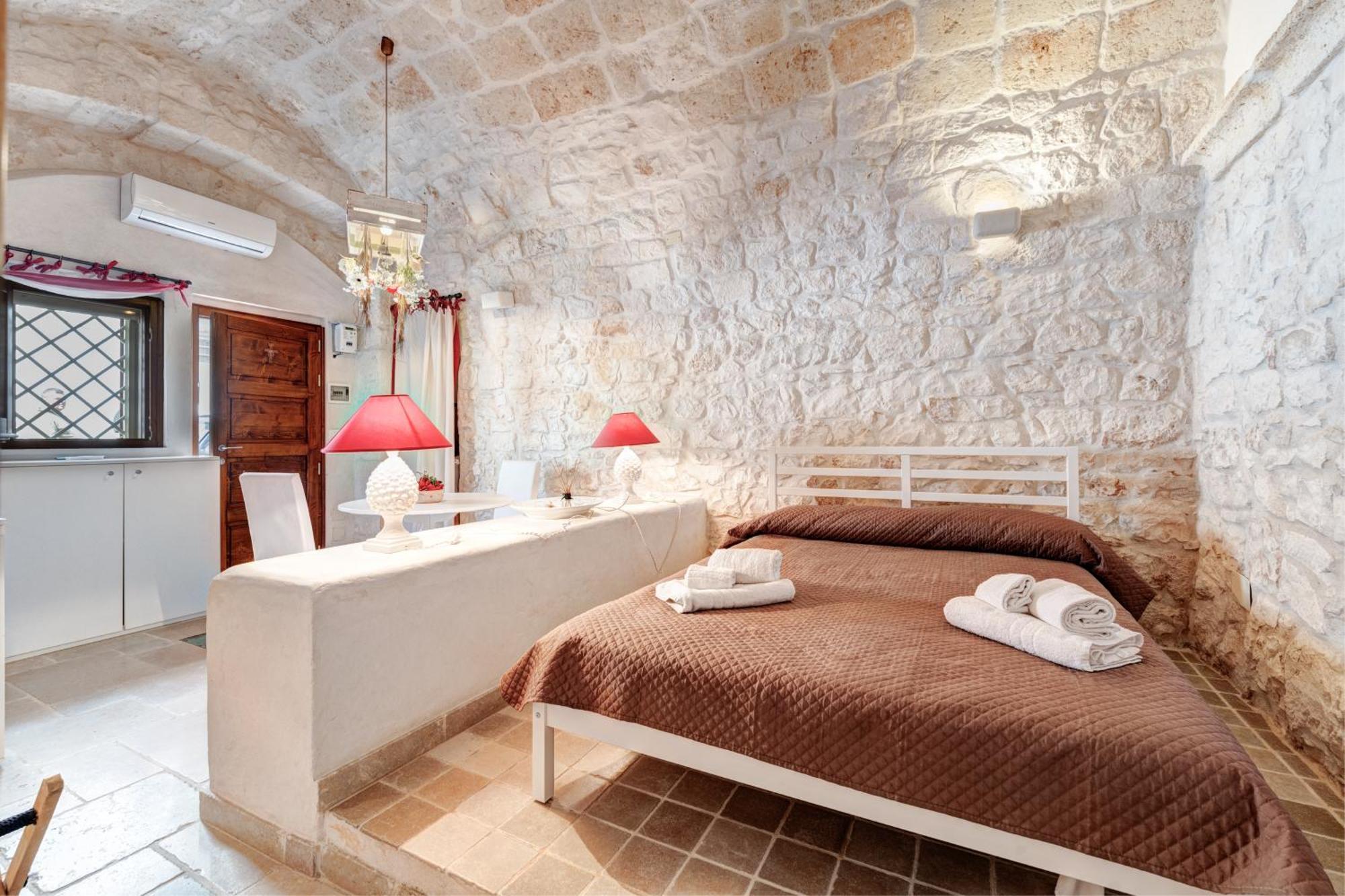 Le Bianche Suites Остуни Екстериор снимка
