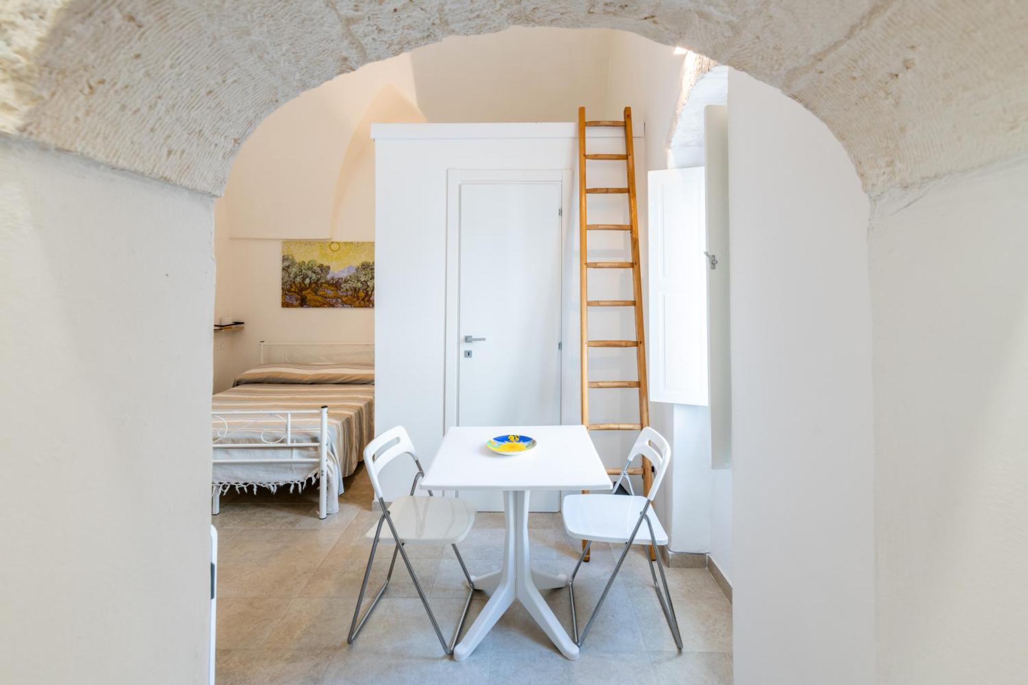 Le Bianche Suites Остуни Стая снимка