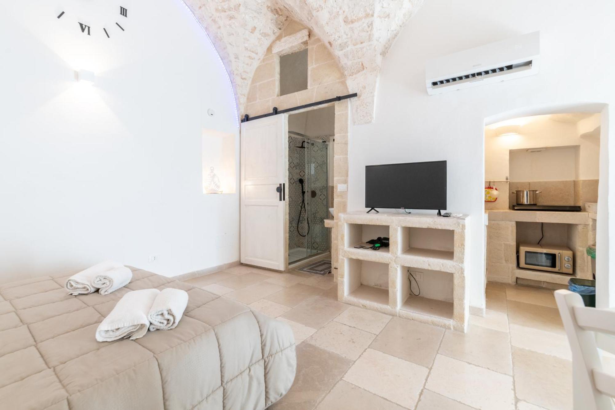 Le Bianche Suites Остуни Екстериор снимка