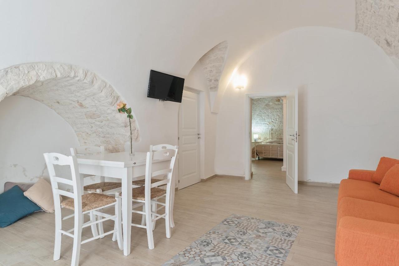 Le Bianche Suites Остуни Екстериор снимка