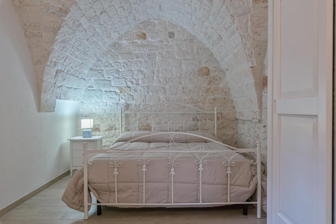 Le Bianche Suites Остуни Екстериор снимка